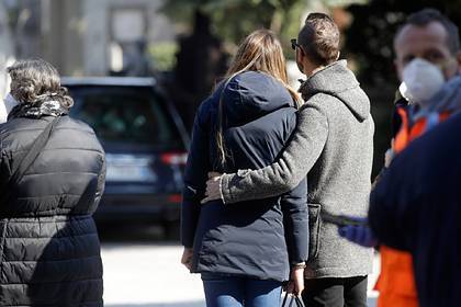 В Италии число заразившихся коронавирусом превысило 30 тысяч - lenta.ru - Италия