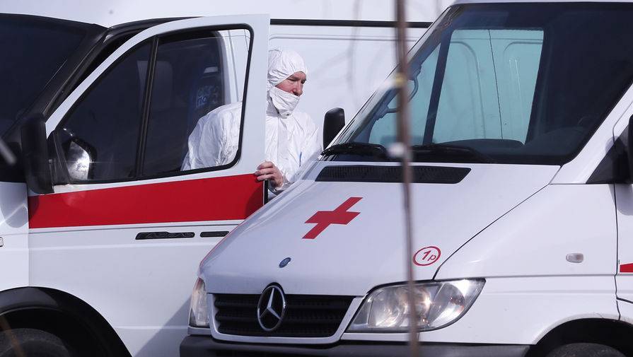 Пожилой пациент с подозрением на коронавирус сбежал из больницы в Мурманске - gazeta.ru - Россия - Мурманск - Норвегия
