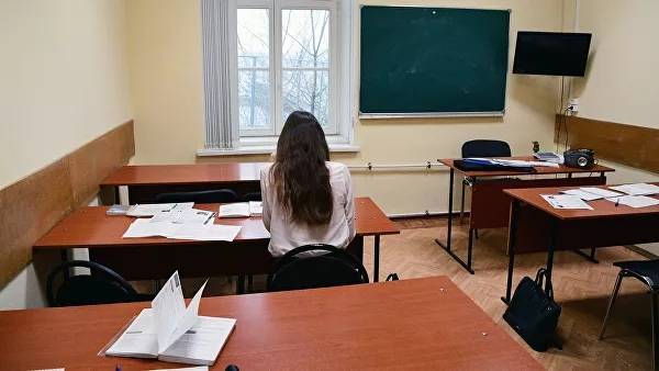 Валерий Фальков - Минобрнауки отменило проверки в вузах и научных институтах из-за нового коронавируса - newtvnews.ru - Россия