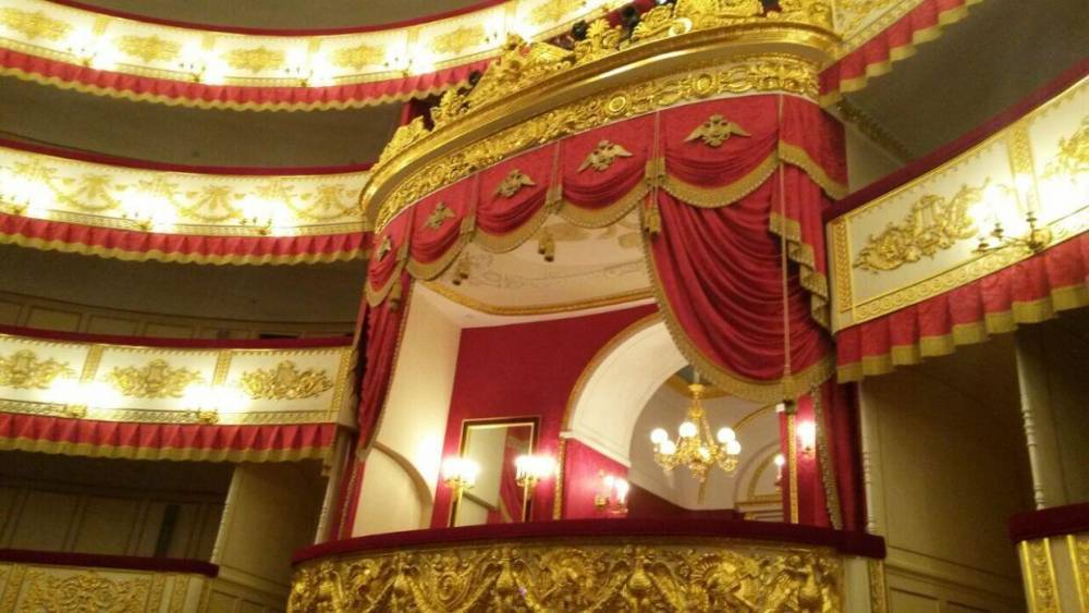 Александринский театр в Петербурге проведет бесплатную онлайн-трансляцию спектаклей - nevnov.ru - Санкт-Петербург