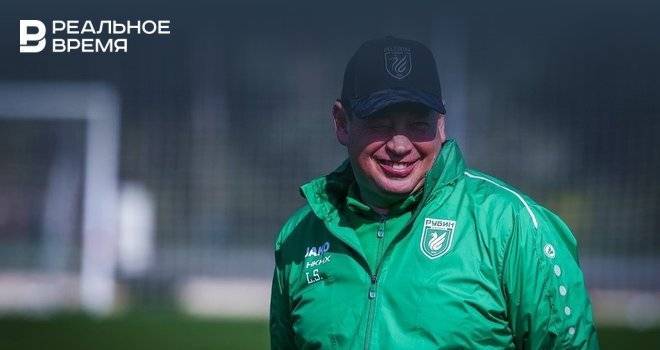 Леонид Слуцкий - Футболисты и тренеры «Рубина» сдадут тест на коронавирус - realnoevremya.ru - Россия