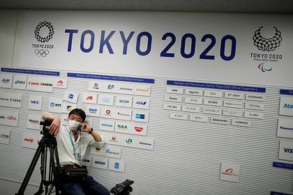 Спортсмены раскритиковали МОК за отказ отменить Олимпиаду - lenta.ru - Англия - Токио