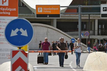 Армения прекратила авиасообщение с Россией - lenta.ru - Россия - Армения - Ереван
