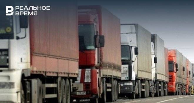 Дальнобойщики из РТ застряли на границе Грузии: возможны перебои с фруктами и овощами - realnoevremya.ru - Италия - Московская обл. - Грузия - Словения - Брянская обл. - Смоленская обл.