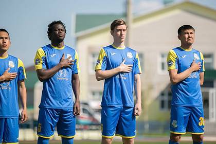 Футбольный клуб оставил игроков без денег из-за коронавируса - lenta.ru - Казахстан