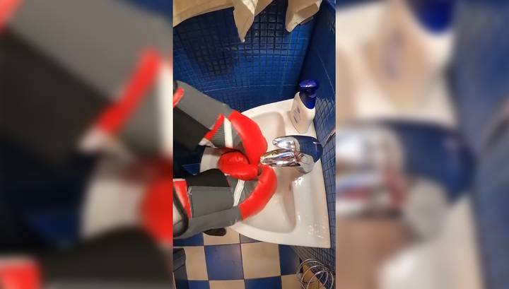 Виталий Кличко - Появилось видео, как Виталий Кличко моет руки в боксерских перчатках - vesti.ru - Украина - Киев