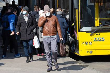 На Украине меры против коронавируса вызвали транспортный коллапс - lenta.ru - Украина - Киев - Одесса
