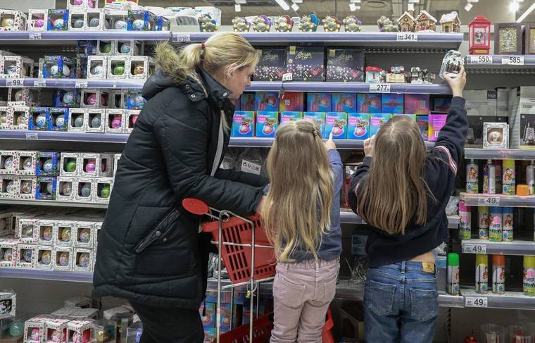 Россияне рассказали, чем можно заняться сидя на карантине с детьми - news.ru