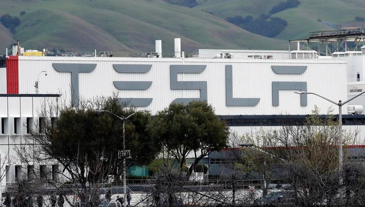 Tesla временно закрывает свои заводы в США - vesti.ru - Сша - штат Невада