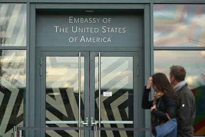 США прекратили выдавать визы - lenta.ru - Сша