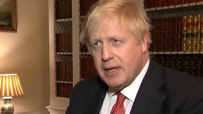 Борис Джонсон - В Великобритании закроют пабы и кинотеатры из-за коронавируса - piter.tv - Англия