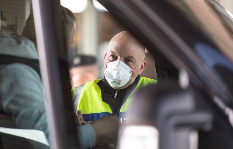 Швейцария ввела запрет на собрания более пяти человек - news.ru - Швейцария