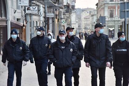 Антон Геращенко - Власти Украины предупредили о 600 тысячах жертв от коронавируса - lenta.ru - Украина