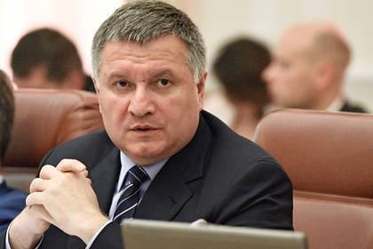Арсен Аваков - На Украине анонсировали жесткие ограничения из-за коронавируса - lenta.ru - Украина
