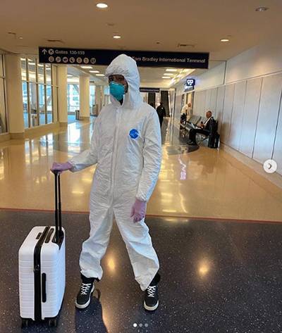 В ХМАО разыскивают пассажиров, летевших одним рейсом со вторым заболевшим коронавирусом югорчанином - nakanune.ru - Сургут - округ Югра