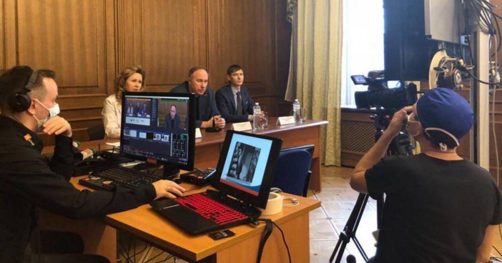 Коронавирус не помеха: ведущие флебологи провели онлайн-конференцию - ren.tv - Санкт-Петербург