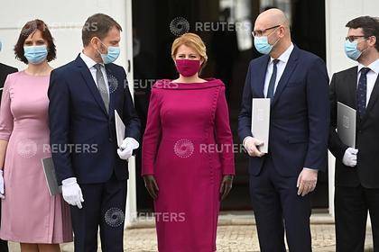 Зузана Чапутова - Европейские министры принесли присягу в масках и перчатках - lenta.ru - Словакия