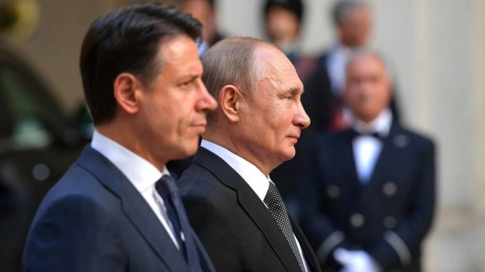 Владимир Путин - Джузеппе Конт - Путин предложил помощь Италии в борьбе с коронавирусом - riafan.ru - Россия - Москва - Италия