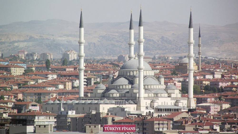 Анкара запретила людям старше 65 лет выходить на улицу из-за коронавируса - nation-news.ru - Турция - Анкара