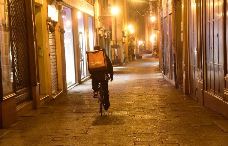 Правительство Румынии ввело дополнительные меры борьбы от коронавируса - news.ru - Румыния