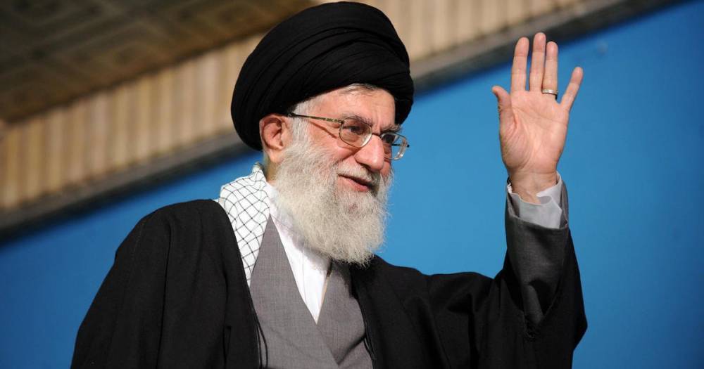 Али Хаменеи - В Иране назвали странным предложение помощи США по борьбе с COVID-19 - ren.tv - Сша - Иран