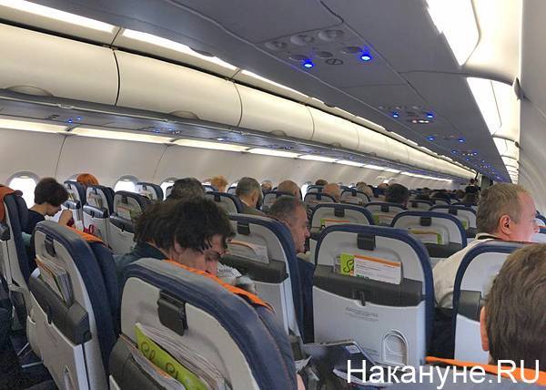 В Югре установили адреса всех пассажиров, прилетевших вместе с заболевшим коронавирусом - nakanune.ru - Сургут - округ Югра