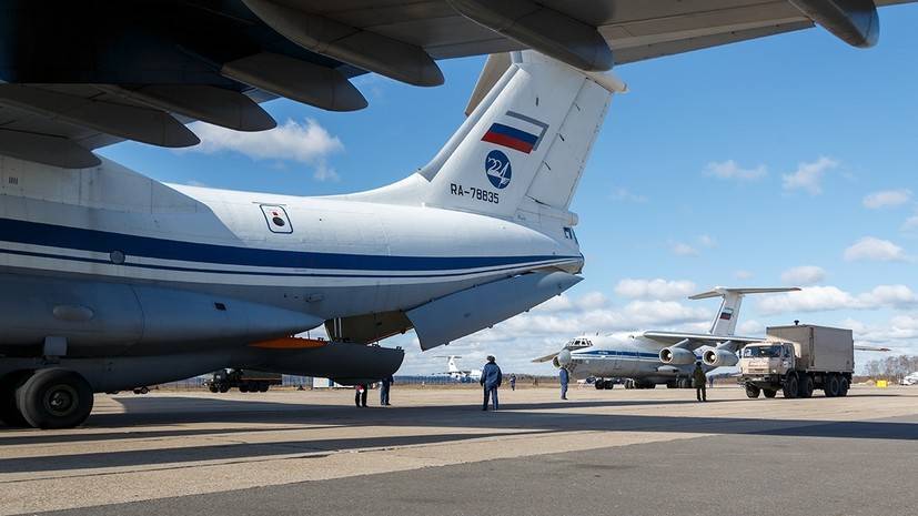 Четыре самолёта с помощью из России прибыли на итальянскую авиабазу - russian.rt.com - Россия - Италия - Рим