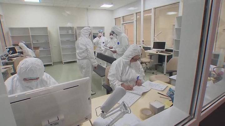 Хроника пандемии: в России прибавилось зараженных вирусом - vesti.ru - Россия - Москва - Архангельская обл. - республика Удмуртия - Новгородская обл. - Кировская обл. - Брянская обл.