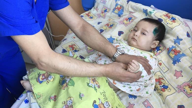 В Тюмени нейрохирурги спасли жизнь десятимесячного ребенка - nashgorod.ru - Тюмень - Узбекистан