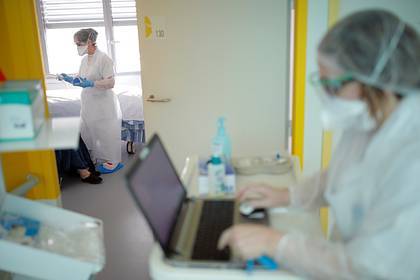 Франция успешно испытала лекарство против коронавируса - lenta.ru - Франция
