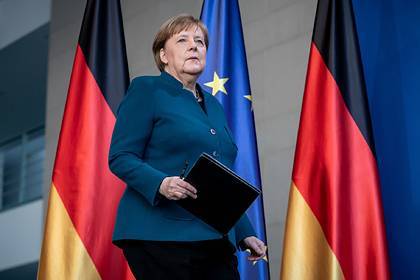 Ангела Меркель - Первый тест Меркель на коронавирус дал отрицательный результат - lenta.ru - Берлин