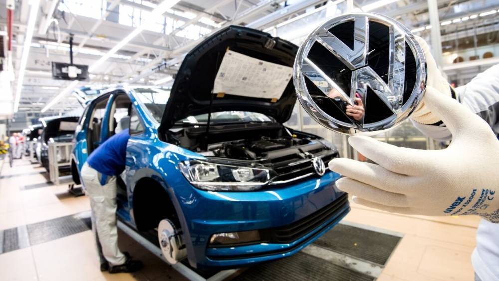 Volkswagen приостановит сборку автомобилей в России из-за коронавируса - vestirossii.com - Россия - Москва - Нижний Новгород