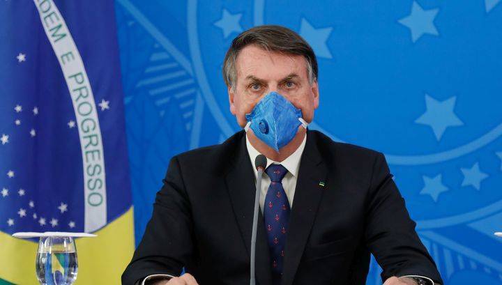 Жаир Болсонар - Президент Бразилии назвал коронавирус обманом со стороны журналистов - vesti.ru - Бразилия