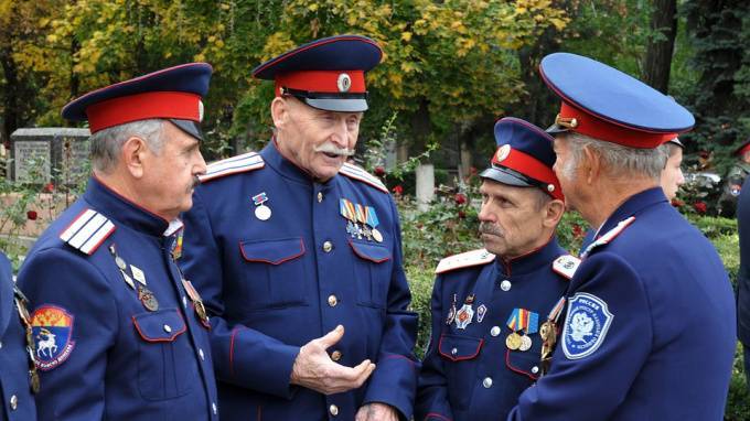 Петербургские казаки намерены отменить новогодние каникулы в обмен на карантин - piter.tv - Санкт-Петербург