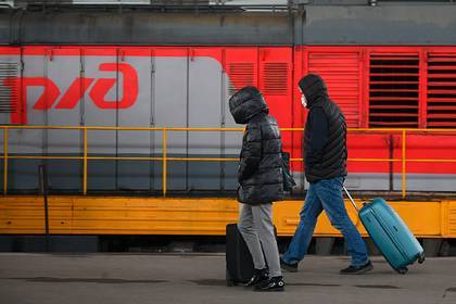 В России ограничили передвижение на поездах из-за коронавируса - lenta.ru - Россия