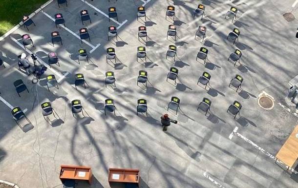 Борис Филатов - Горсовет Днепра проведет заседание на парковке во дворе - korrespondent.net