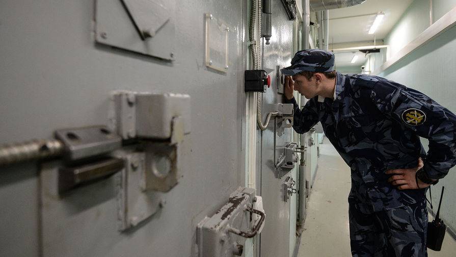 ФСИН намерен ввести запрет на передачу посылок в СИЗО Москвы из-за коронавируса - gazeta.ru - Москва