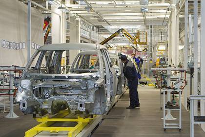 В России из-за коронавируса начали останавливать заводы - lenta.ru - Россия - Нижний Новгород