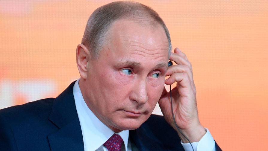 Владимир Путин - Путин заявил, что в России удается сдерживать распространение коронавируса - gazeta.ru - Россия