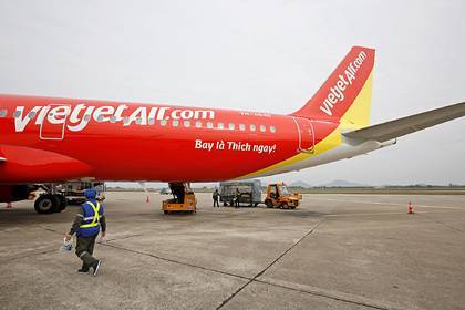 Авиакомпания пообещала награду за поимку больных коронавирусом пассажиров - lenta.ru - Вьетнам