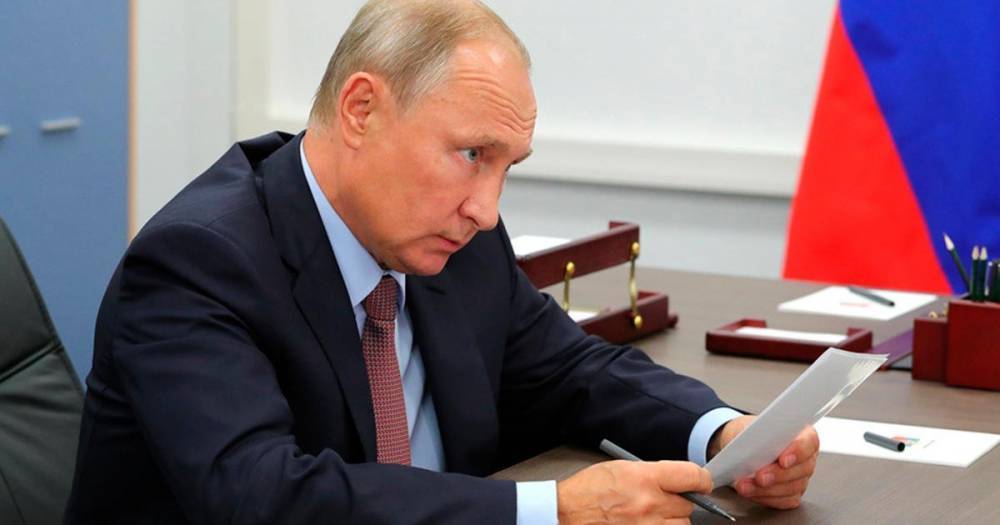 Владимир Путин - Путин в обращении к нации поблагодарил медиков за самоотверженный труд - ren.tv - Россия