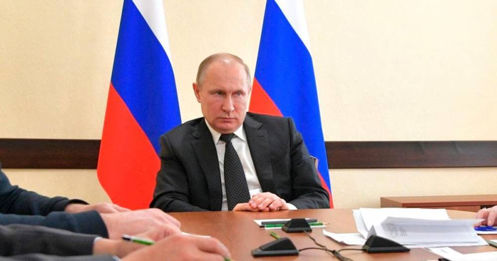 Владимир Путин - Джеймс Керри - Путин предложил выплачивать семьям с детьми по 5 тыс. рублей в месяц - ren.tv - Россия
