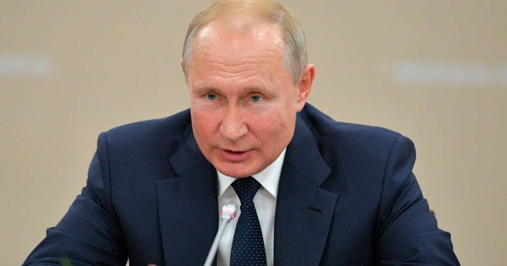 Владимир Путин - Путин объявил об автоматическом продлении всех соцпособий и льгот - ren.tv - Россия