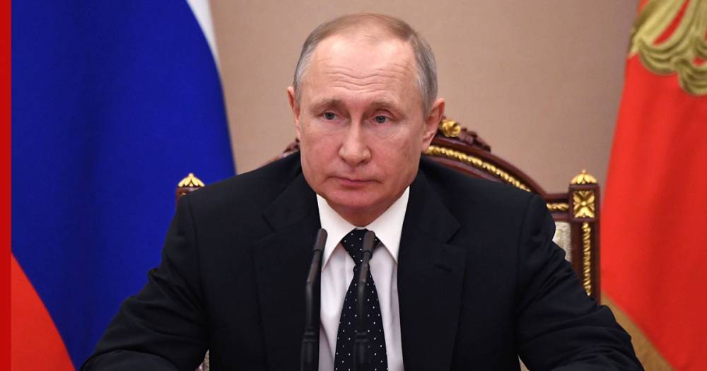 Владимир Путин - Путин призвал ввести адекватный налог на все уходящие за рубеж доходы - profile.ru
