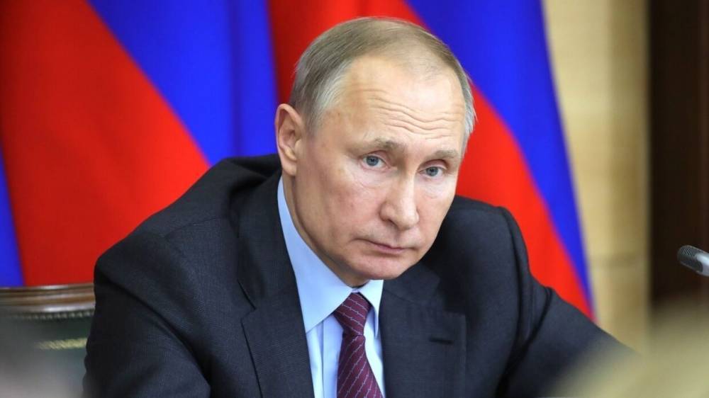 Владимир Путин - Путин объявил следующую неделю нерабочей из-за коронавируса - riafan.ru - Россия - Москва