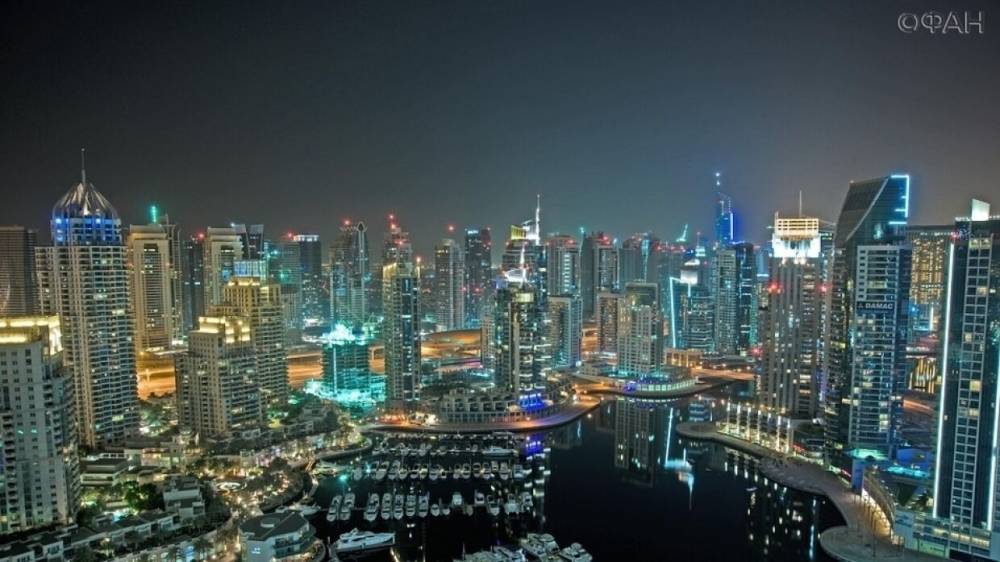 Российский консул в ОАЭ встретился с застрявшими в аэропорту Дубая россиянами - riafan.ru - Эмираты