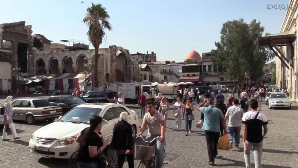 МВД Сирии рассказало о нарушителях комендантского часа, введенного из-за угрозы коронавируса - riafan.ru - Сирия - Дамаск - Sana