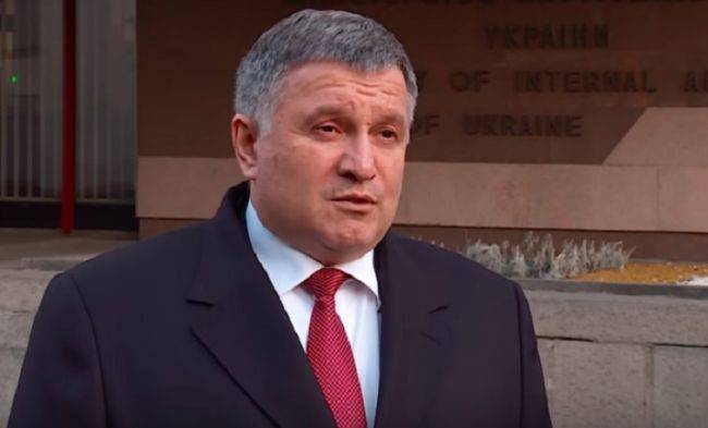 Аваков призвал украинцев за рубежом срочно вернуться в страну - eadaily.com - Киев