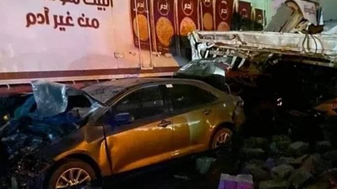 В Египте грузовик протаранил 14 машин: погибли 16 человек и 15 человек получили травмы - piter.tv - Египет