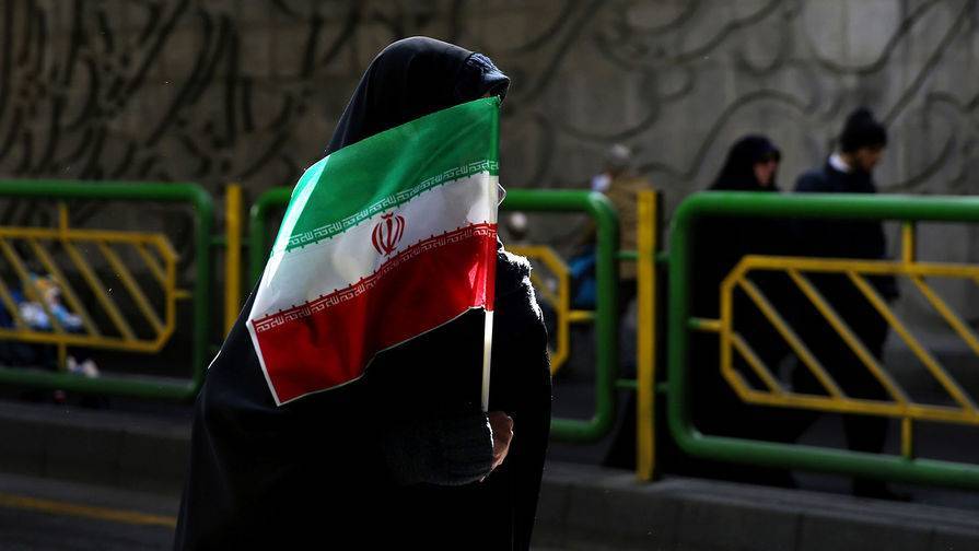 В Иране запретили междугородние поездки из-за коронавируса - gazeta.ru - Иран